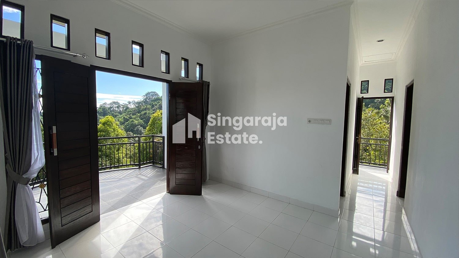 3-Story Villa with Sea View 10 Mins from Singaraja City Center - Image 5